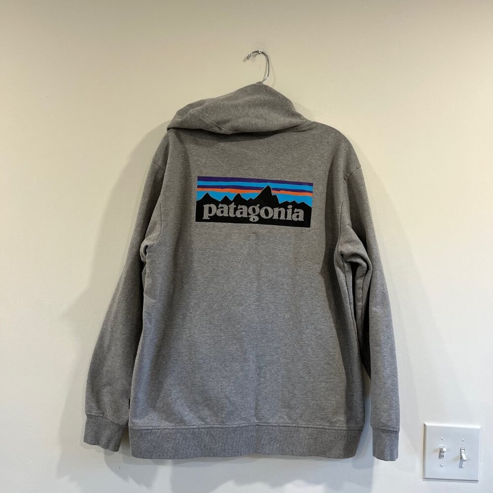 Patagonia Organic Cotton Zip Hoodie L – Light Gray, Logo Patch, Eco Fleece